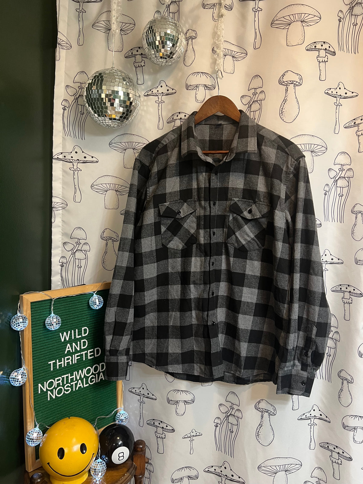 The Duck Dog : Black & Gray Checkered Plaid Button Up